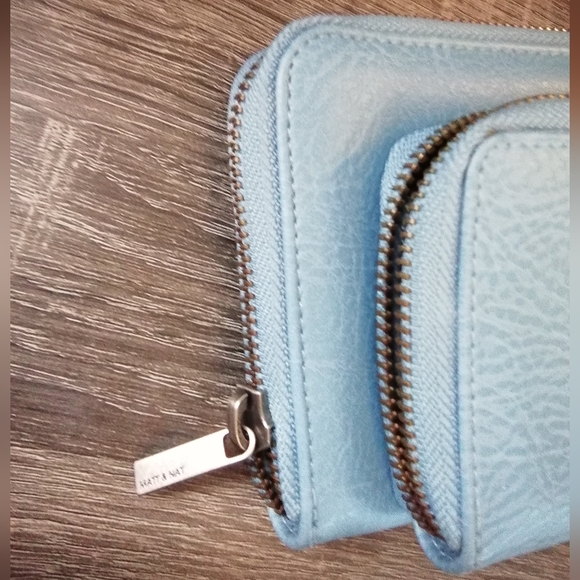 Matt & Nat Double compartment wallet light blue - Picture 2 of 7